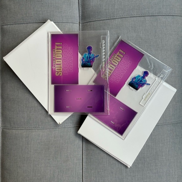 Bruno Mars 2024 Tokyo Tour Special VIP Collectible Set - Picture 10 of 12